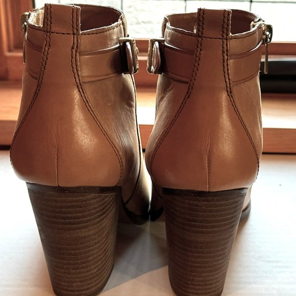Coach Hewes ankle Booties Ginger tan color; size 8M - Picture 4 of 12